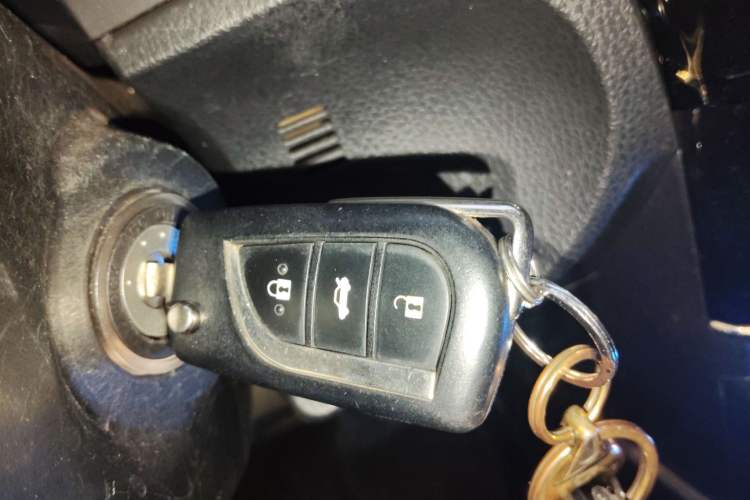 Used Toyota Corolla 2014 1.6L Manual GL