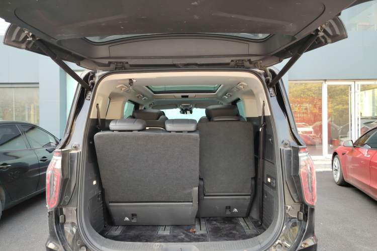 Used Hongqi HQ9 2023 2.0T Smart Connect Flagship Edition Trunk