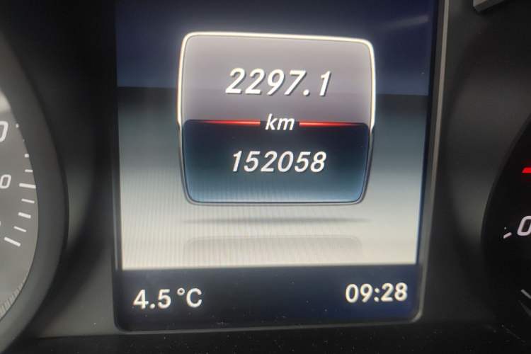 Used Mercedes-Benz V-Class 2018 V 260 Avantgarde Edition China VI