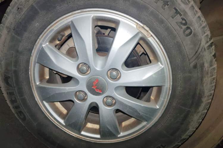 Used Wuling Hongguang 2015 1.5L S Base Model China IV