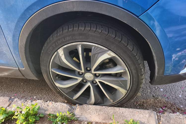 Used Geely Auto Emgrand GSe 2018 ZhenShang Model Right Front Wheel Hub