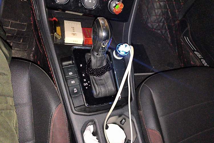 Used Volkswagen Bora 2020 1.5L Automatic Comfort Model Gear Lever