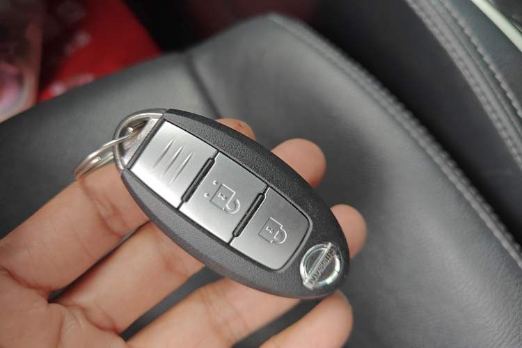 Used Nissan X-Trail 2015 2.0L CVT Comfort MAX Edition 2WD