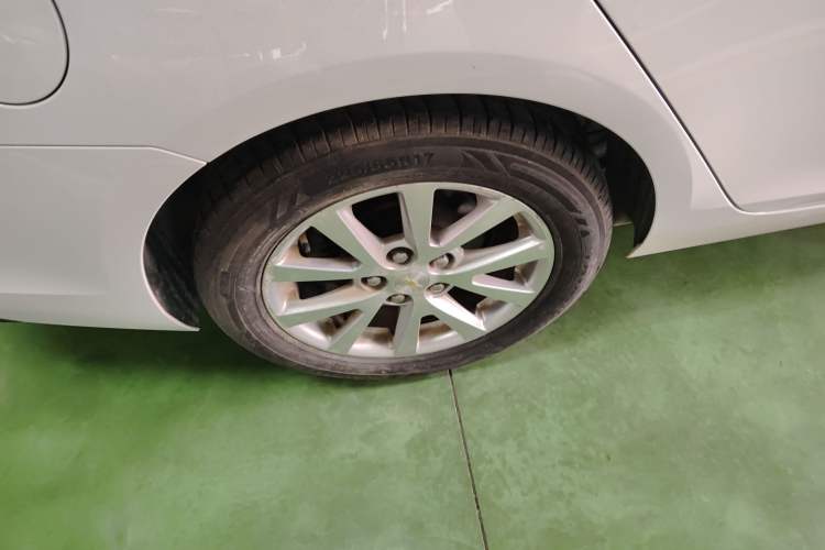 Used Chevrolet Malibu 2014 2.0L Automatic Luxury Edition Right Rear Wheel Hub