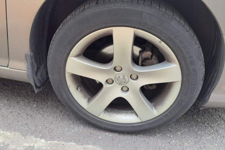 Used Peugeot 408 2011 2.0L Manual Comfort Edition