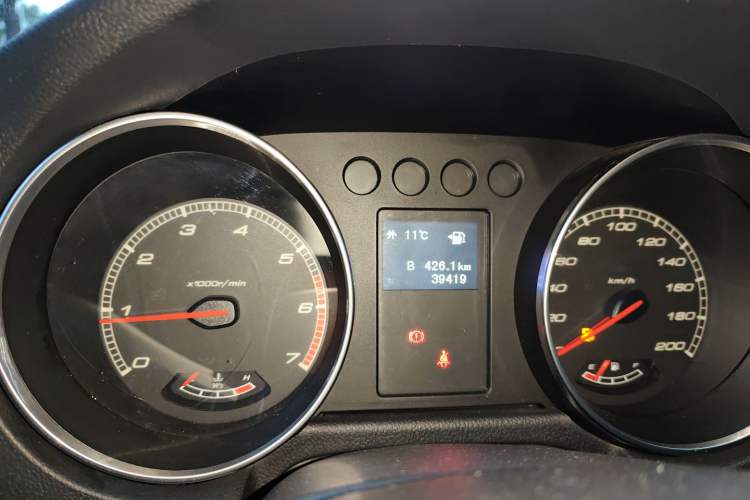 Used BAIC Off-Road BJ40 2016 40L 2.0T Manual Two-Wheel Drive Luxury Edition