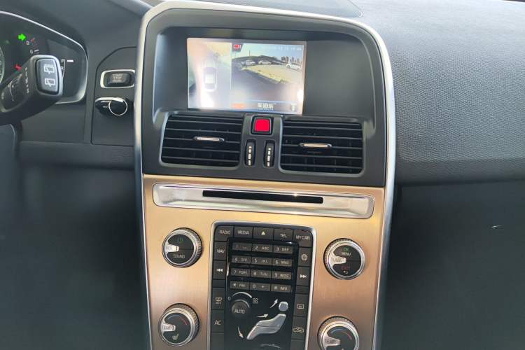 Used Volvo XC60 2016 T5 Smart Upgrade Model