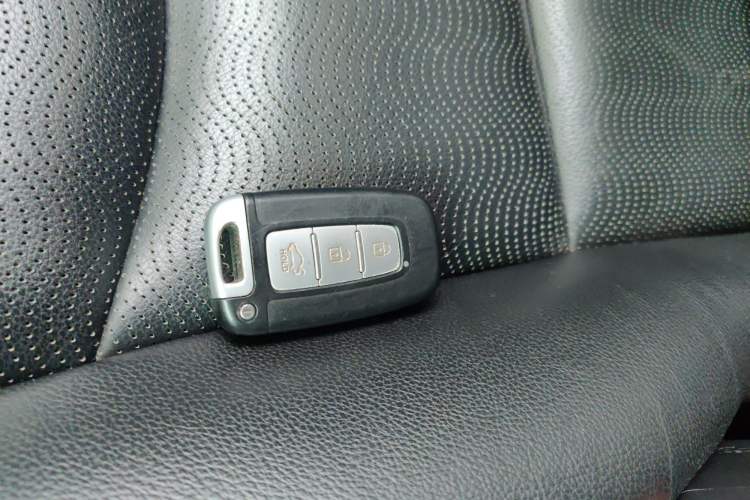 Used Hyundai Elantra (5th Generation / Langdong) 2013 1.6L Automatic Luxury Model
