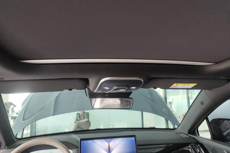 Used BYD Tang New Energy 2024 DM-i Glory Edition 112KM Prestige Model Headliner