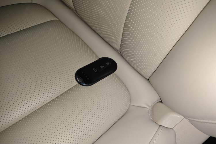 Used Hima AITO M7 2024 1.5T Intelligent Drive 4WD Ultra Version 5 Seats
