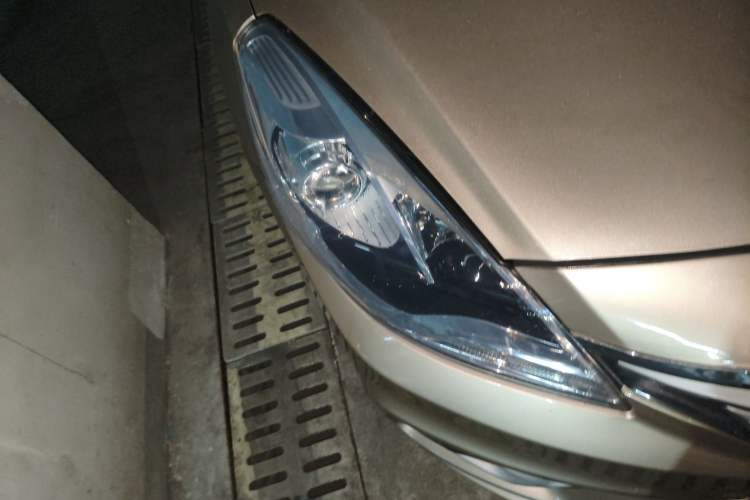 Used Haima Fumei 2017 1.6L Manual Luxury Model Right Front Headlight