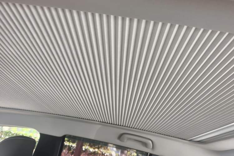 Used AION V 2023 Plus 70 Smart Enjoyment Seven-Seater Edition Ternary Lithium Headliner