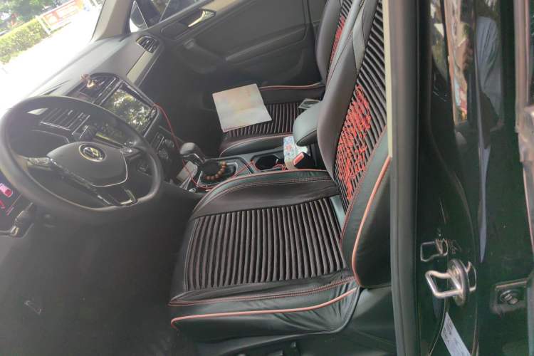 Used Volkswagen Tiguan L 2021 330TSI Automatic Two-Wheel Drive Smart Edition Left Front Seat