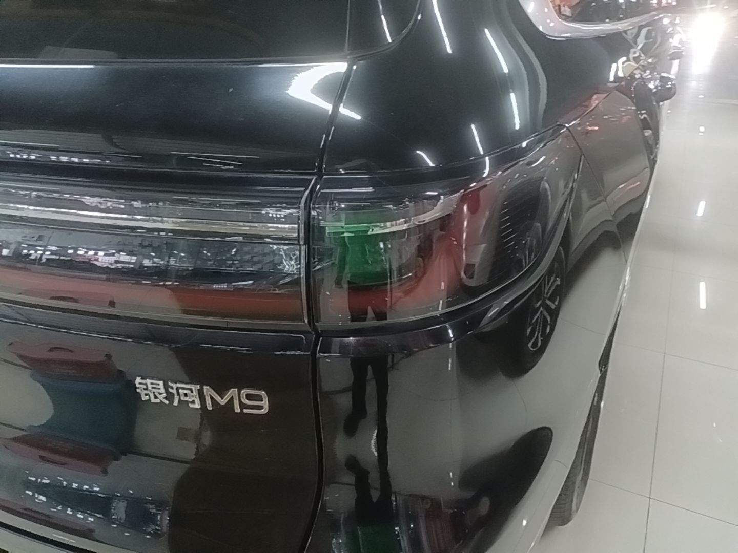 Geely Galaxy M9 2025 Model 210km Four-Wheel-Drive Leading Edition — снимка 9