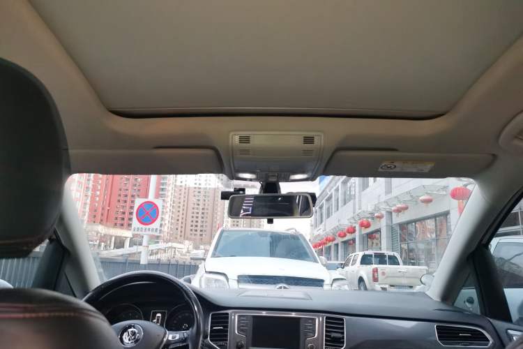 Used Volkswagen Golf Sportsvan 2016 230TSI Automatic Trend Edition Headliner