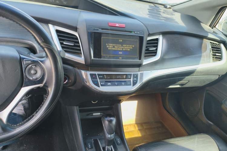 Used Honda Jade 2013 1.8L CVT Luxury Edition 5 seats

