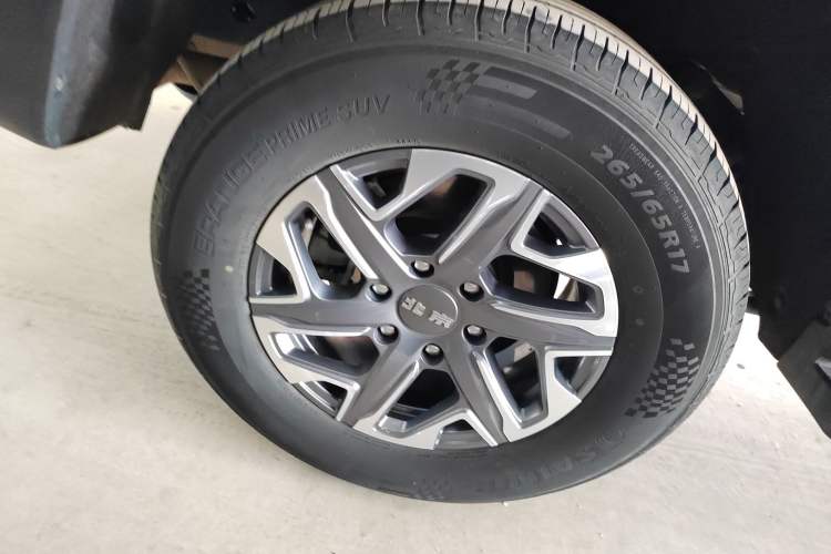 Used BAIC Off-Road BJ40 2024 2.0T All-New Urban Hunter Edition Chivalrous Style
