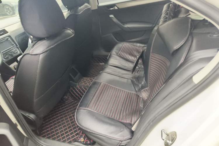 Used Volkswagen Santana 2013 1.6L Manual Comfort Edition Left Rear Seat