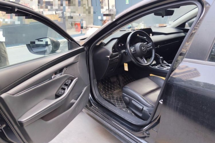 Used Mazda 3 Axela 2020 2.0L Automatic Zhiya Edition Driver Seat