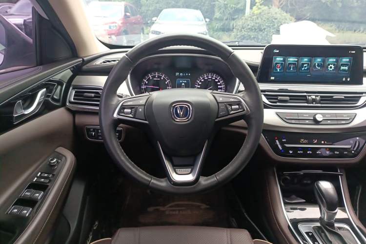 Used CHANGAN Raeton CC 2018 1.5T Automatic Haoya Model Guangmang Edition China V Standard Steering Wheel