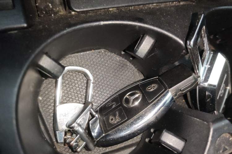 Used Mercedes-Benz C-Class 2015 Facelift C 200 L