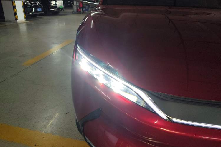 Used BYD Han 2020 EV Long-Range Luxury Model Right Front Headlight