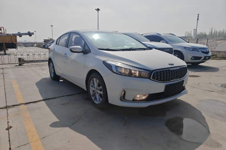 Used Kia K3 2016 1.6L Automatic GLS Front Right 45 Deg