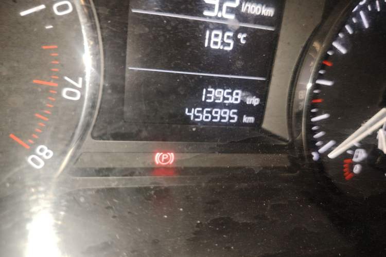 Used Skoda Octavia 2017 Classic Model 1.6L Manual Standard Edition
