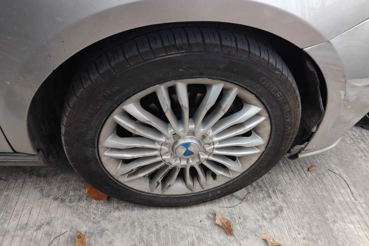 Used Denza 2014 Deluxe Edition
