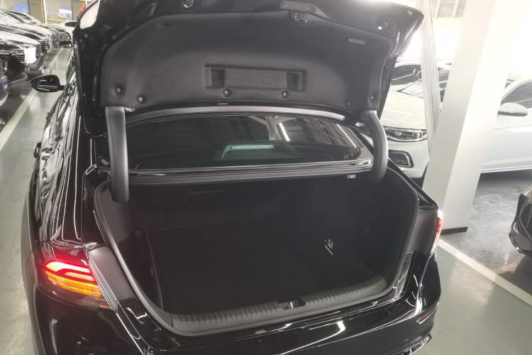 Used Honda Accord 2025 Sport Series 260TURBO Luxury Edition Trunk