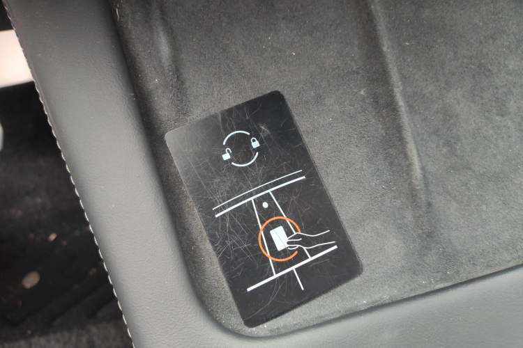 Used Tesla Model 3 2021 Revised Performance Version with All-Wheel Drive 3D1 Vehicle Key