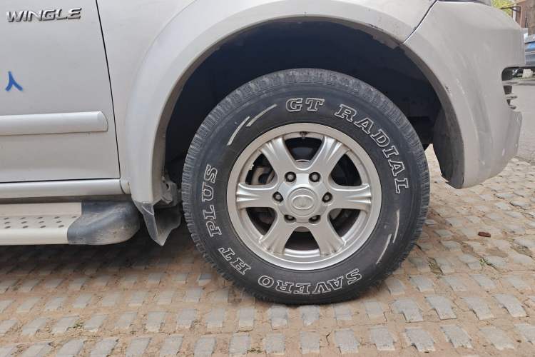 Used Great Wall Wingle 5 2013 2.0T European Version Two-Wheel Drive Elite Edition 6MT Compact Double-Cab GW4D20B
