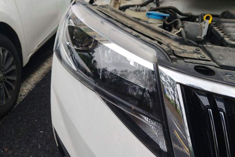 Used Skoda Kamiq 2022 1.5L Automatic Comfort Edition Right Front Headlight