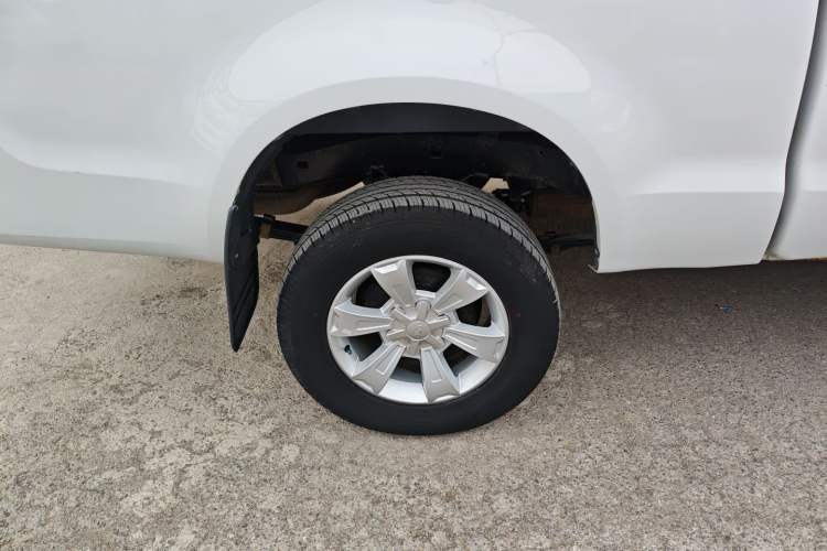 Used JAC Group T6 2022 2.0T Diesel Two-Wheel Drive Engineering Version with Long Wheelbase Exterior 5