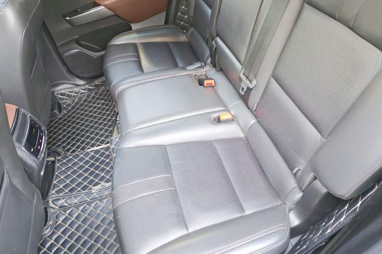 Used GAC Trumpchi GS8 2017 320T Two-Wheel Drive Luxury Smart Connectivity Version (7 Seats)
