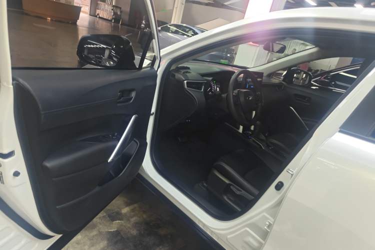 Used Toyota Corolla Cross 2022 2.0L Elite Edition Driver Seat