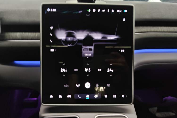 Used Nio EC6 2024 75 kWh Audio And AC Panel