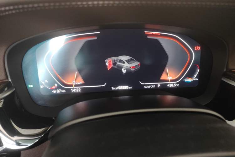 Used BMW 5 Series 2021 525Li Luxury Package Odometer Close Up