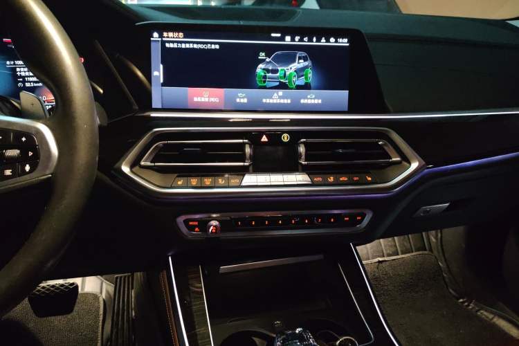 Used BMW X5 2019 xDrive40i M Sport Package Audio And AC Panel