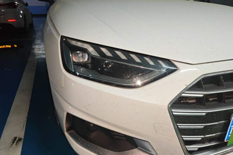 Used Audi A4L 2020 40 TFSI Fashionable and Elegant Model
