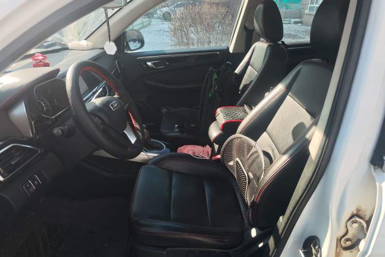 Used Zotye Domy X5 2015 1.5T CVT ZhiXian Model China IV Standard Left Front Seat