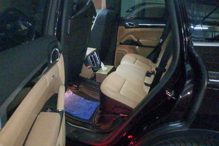 Used Porsche Cayenne 2014 Cayenne Platinum Edition 3.0T