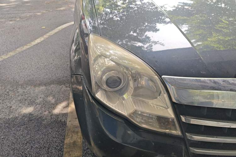 Used Haval H5 Classic 2012 ZhiZun Edition Green Silence 2.0T Automatic Two-Wheel Drive Comfortable Model