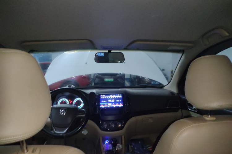 Used Baojun 730 2014 1.5L manual Comfort ESP version 7 seats