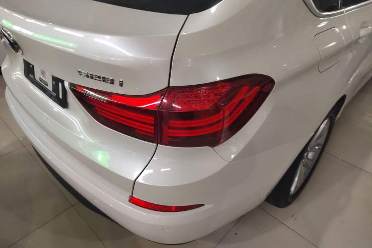 Used BMW 5 Series GT 2015 528i Leading Model Exterior 6