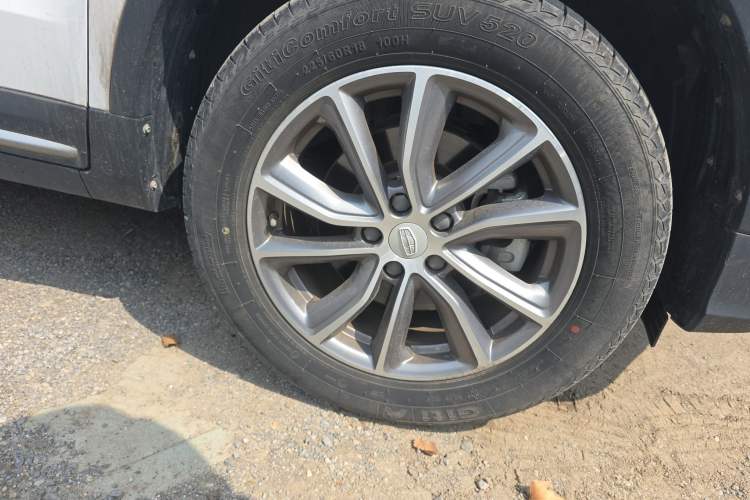 Used Geely Auto Emgrand X7 Sport 2018 1.8TD Automatic Two-Wheel Drive Smart Connect 4G Internet Edition