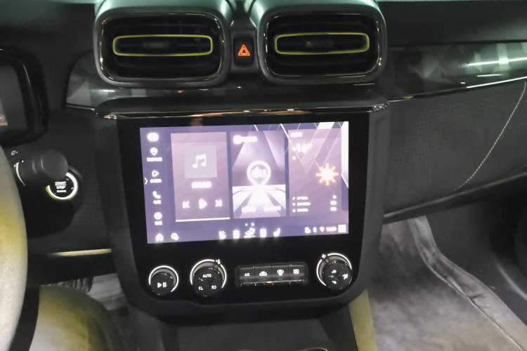 Used Lynk & Co 03 2020 03+ 2.0TD Automatic Wind-Chasing Edition Audio And AC Panel