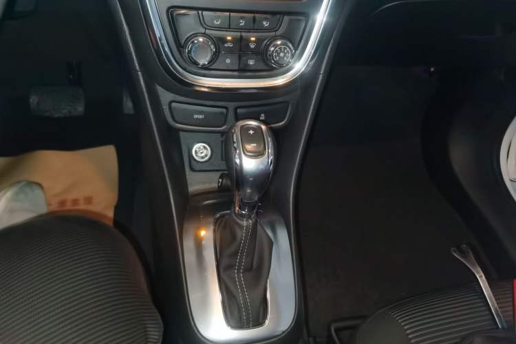 Used Buick Encore 2015 1.4T Automatic Two-Wheel Drive Urban Elite Version
