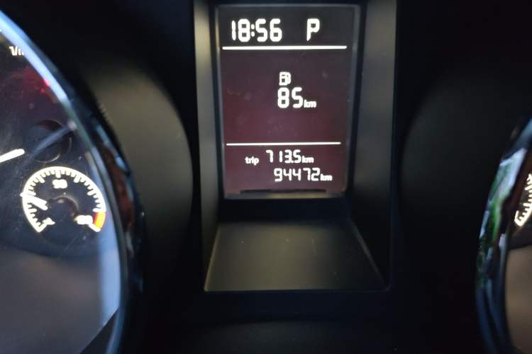 Used Skoda Yeti 2016 1.4TSI DSG Advanced Edition Odometer Close Up