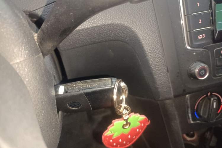 Used Volkswagen Santana 2013 1.6L Automatic Comfort Edition Vehicle Key